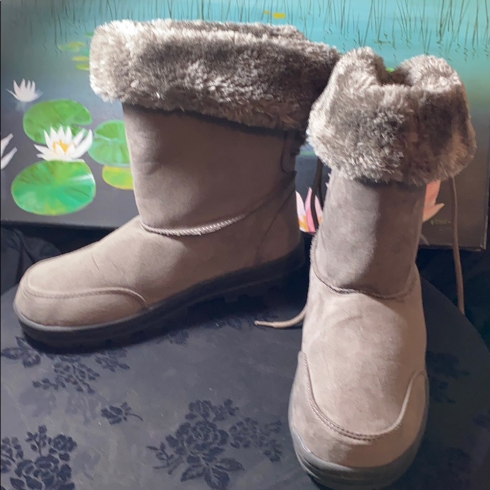 Seven Dials Oriole round toe boot Sz: 6 grey